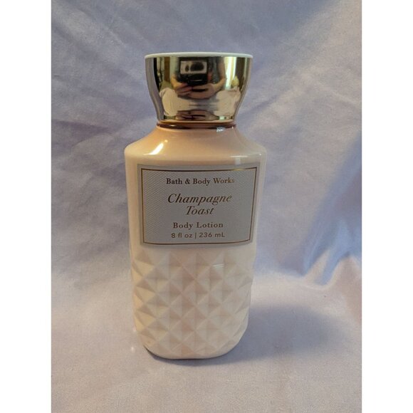 Bath & Body Works Champagne Toast Body Lotion 8 fl oz - Picture 1 of 2